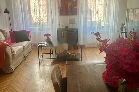 Центральное расположение, квартира с более чем пятью комнатами: 5