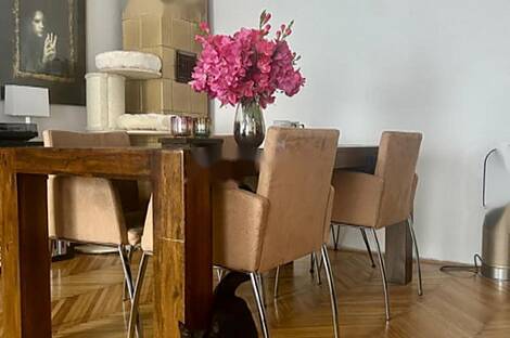 Центральное расположение, квартира с более чем пятью комнатами: 7