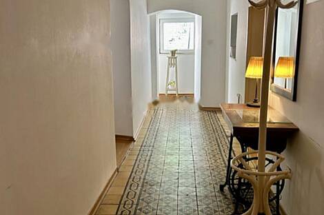 Центральное расположение, квартира с более чем пятью комнатами: 14