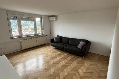 Квартира с тремя комнатами в Мосте: 1