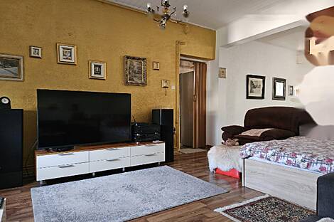 Квартира с тремя комнатами в Моще.: 1