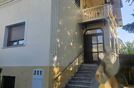 Квартира с тремя комнатами в Моще.: 12