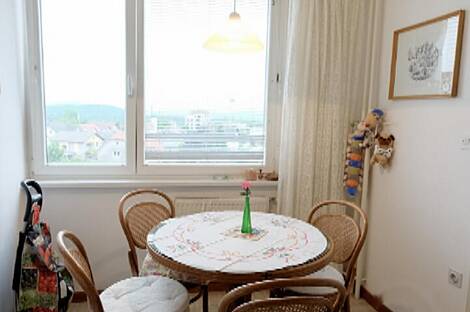 Дом, в котором Ежиц живет в двухкомнатной квартире: 9