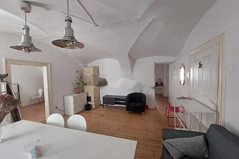 Трёхкомнатная квартира в центре: 1