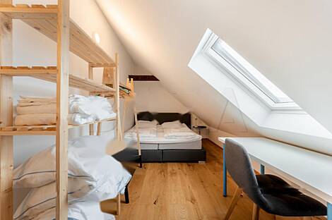 Квартира с тремя комнатами в центральной части города: 2