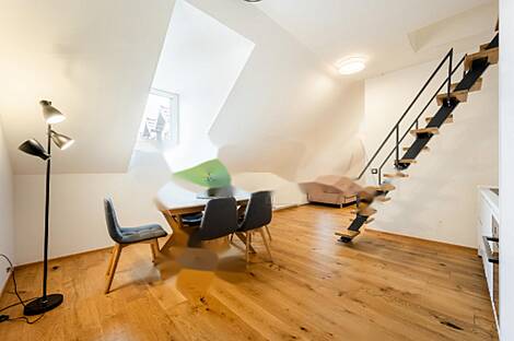 Квартира с тремя комнатами в центральной части города: 3