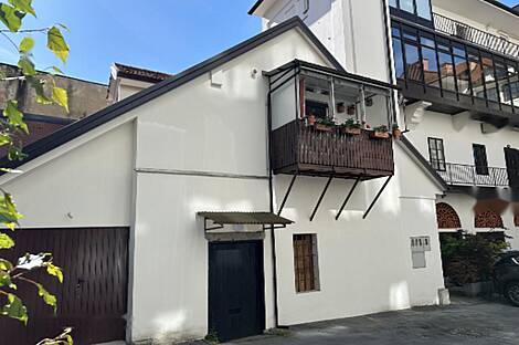 Квартира с тремя комнатами в центральной части города: 3