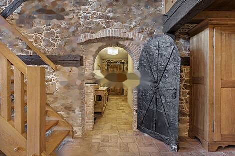 Апартаменты из пяти комнат в центральной части города.: 3