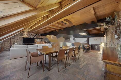 Апартаменты из пяти комнат в центральной части города.: 4