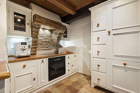 Апартаменты из пяти комнат в центральной части города.: 10