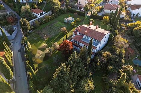 У моря стоит дом Чежарьи: 19