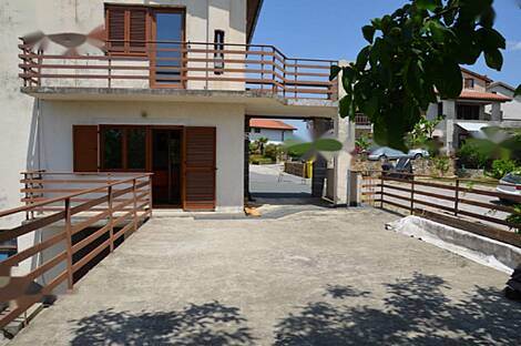 Дом, Беги: 14