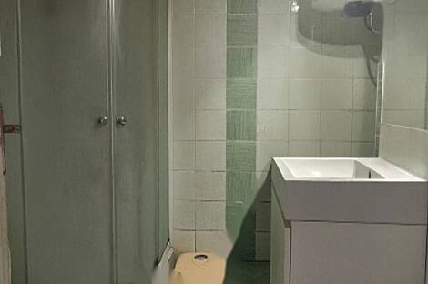 Люция приобрела новое жильё с четырьмя комнатами.: 2