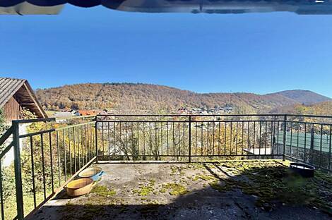 Здание, Яма-при-Дворе: 9