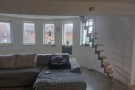 Двухквартирный дом в Чернелаваце: 2