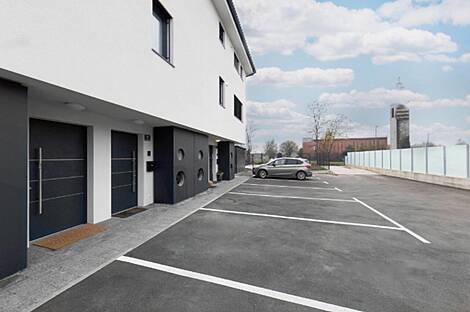 Дом с несколькими комнатами в Залоге: 13