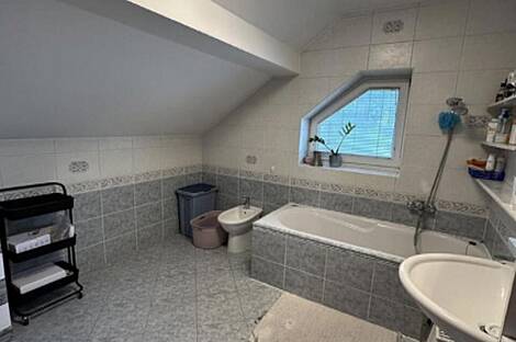 Дом, Вич, Любляна.: 16