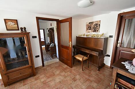 Двухэтажный дом в Долине Драгонье: 11