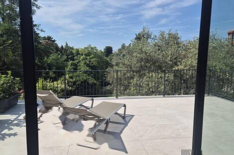 Дом в Новом Портороже имеет два этажа: 3