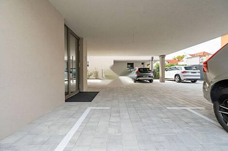 Четырехкомнатная квартира в районе Бежиград, Любляна: 2