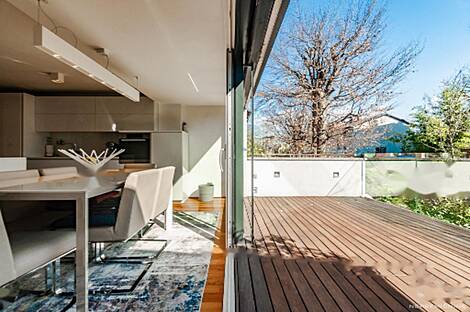 Дом с террасой в районе Бежиград: 1