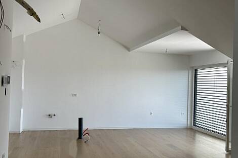 Трёхкомнатная квартира в Чрнуче: 4