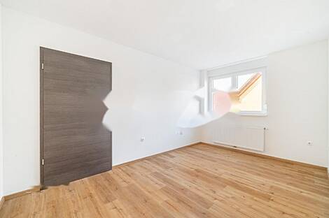 Трехкомнатная квартира в Ново Бизовике: 8