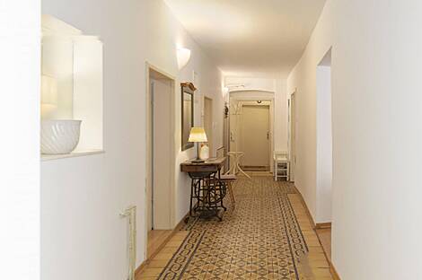 Квартира с четырьмя комнатами в центре города Любляна: 2