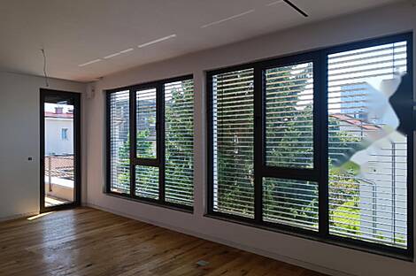 Квартира с четырьмя комнатами: 16