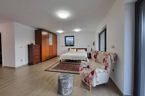 Дом, Любляна, Подгорица: 18