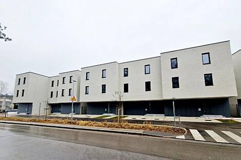 Дом в Виче с террасой: 1