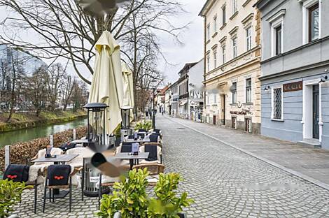 Дом на пересечении набережной Петковша и Трубаревой улицы: 4