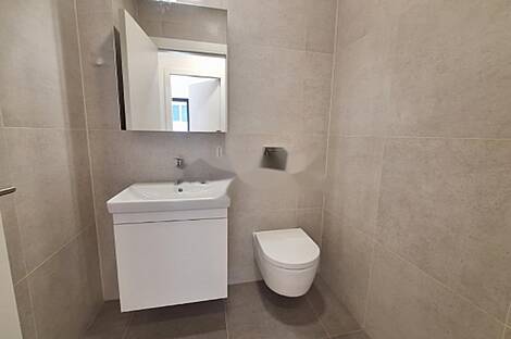 Трёхкомнатная квартира в центре: 12