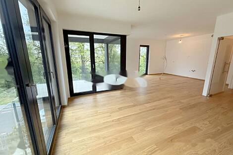 Четырехкомнатная квартира в центре.: 1