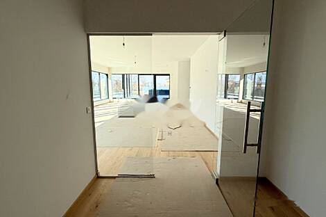 Центр Квартира 4 комнаты: 15