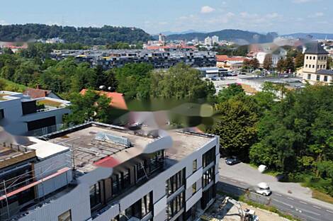 Центр Квартира 4 комнаты: 21