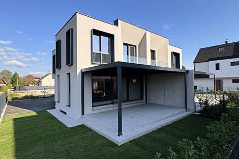 Дом на два этажа в Новом Руднике: 1