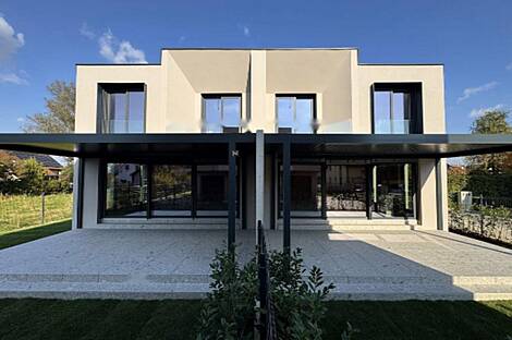 Дом в два этажа Новая Рудник: 1