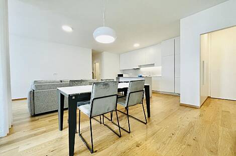 Трёхкомнатная квартира, расположена в центре: 4