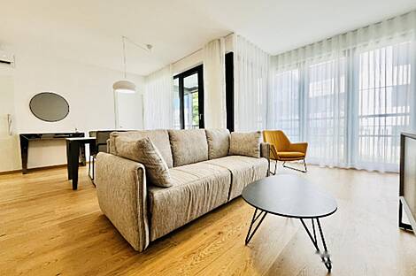 Трёхкомнатная квартира, расположена в центре: 14