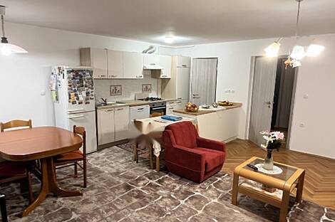 Квартира с тремя комнатами в районе Шишка: 3