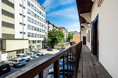 1-комнатная квартира в центре: 12