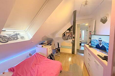 Любляна, район Мосте, дом.: 6