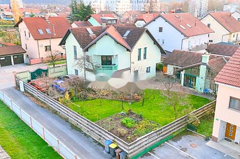 Жилище, Любляна Моше: 1