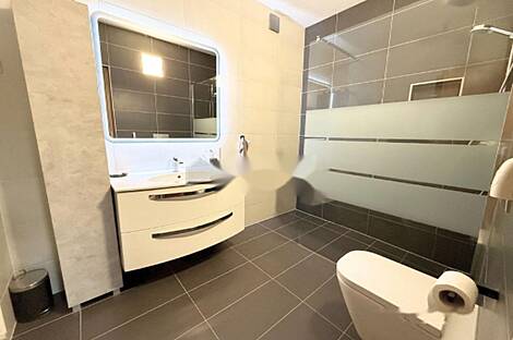 Жилище, Любляна Моше: 2