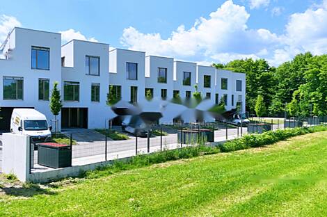 Здание с террасой в Долгом Мосту: 3