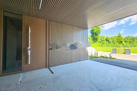 Здание с террасой в Долгом Мосту: 4