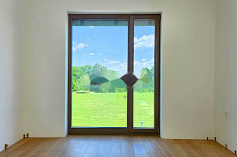 Здание с террасой в Долгом Мосту: 9