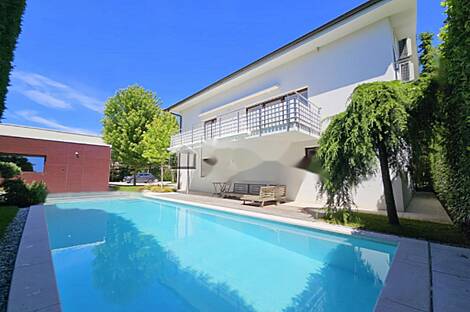 Дом, Вич, Любляна: 3