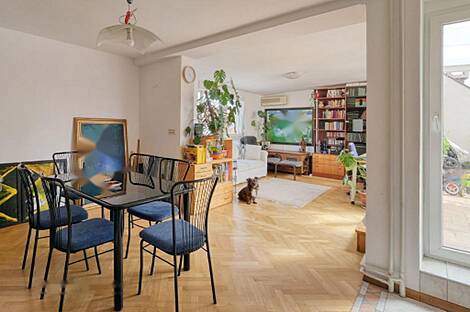 Квартира с четырьмя комнатами в центре: 4